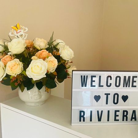Pensiunea Riviera コスティネシュティ エクステリア 写真