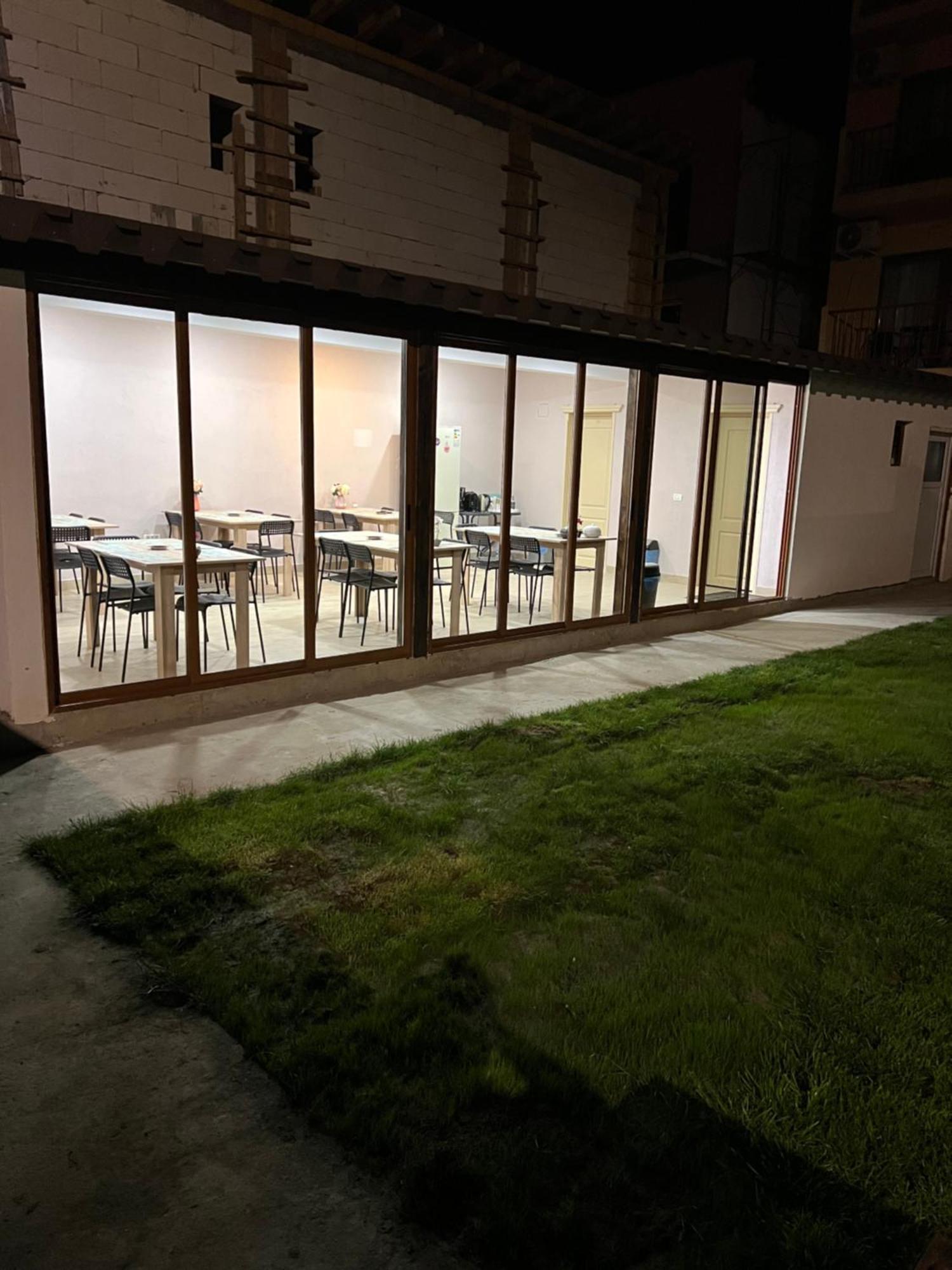 Pensiunea Riviera コスティネシュティ エクステリア 写真
